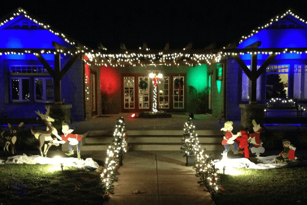 How to Make Your Outdoor Christmas Lights Dazzle This Festive Season