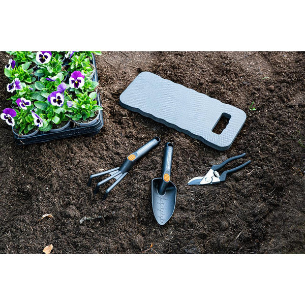 Black + Decker Garden Tool Set with Kneeling Pad | 4 Piece Set - Choice Stores