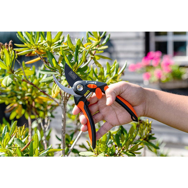 Black + Decker Non Stick Bypass Pruner | 21cm - Choice Stores